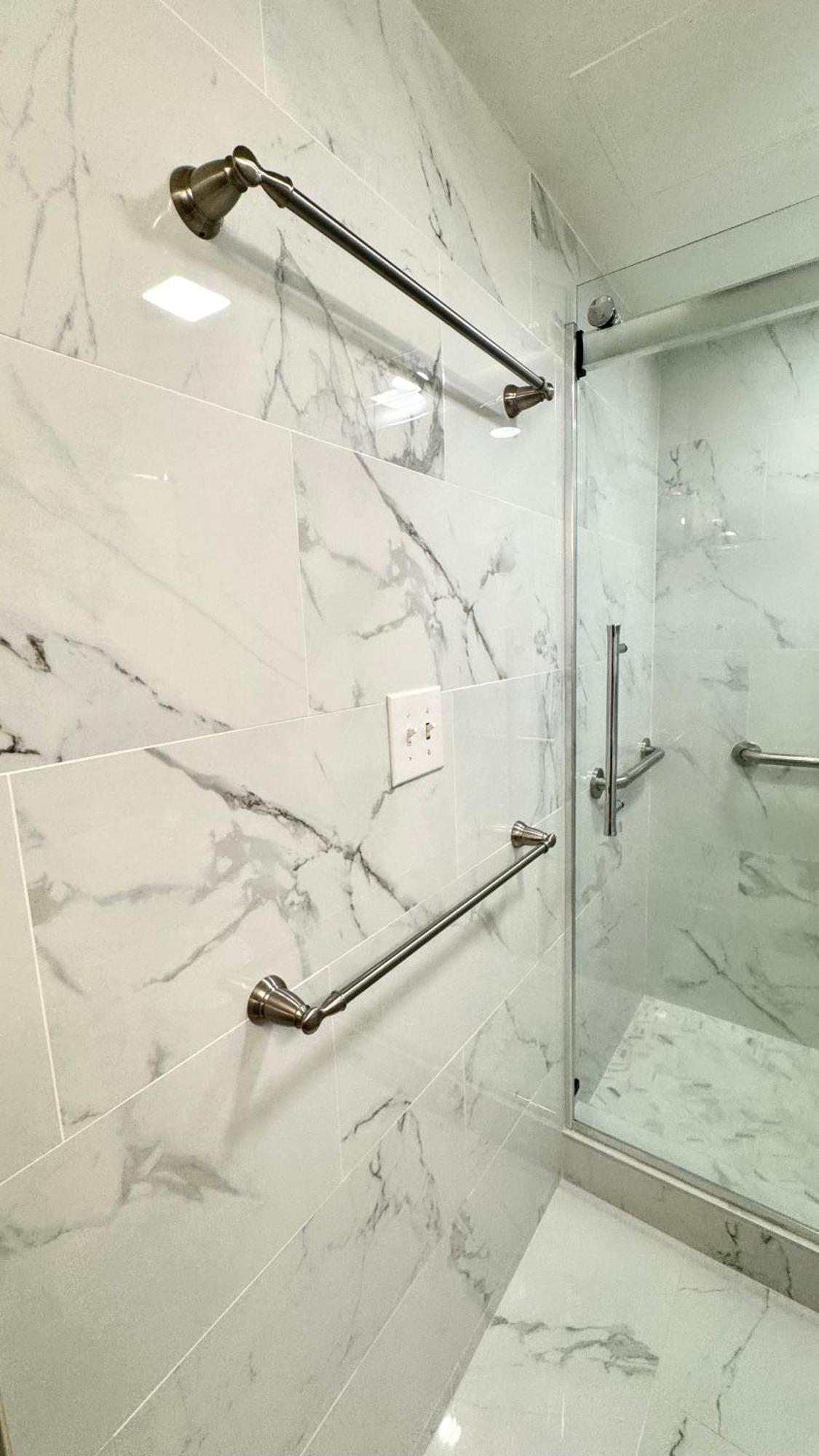 Free Parking, Pool, Sauna, Spa, Wifi, Bbq, Ac - Waikiki Banyan هونولولو المظهر الخارجي الصورة