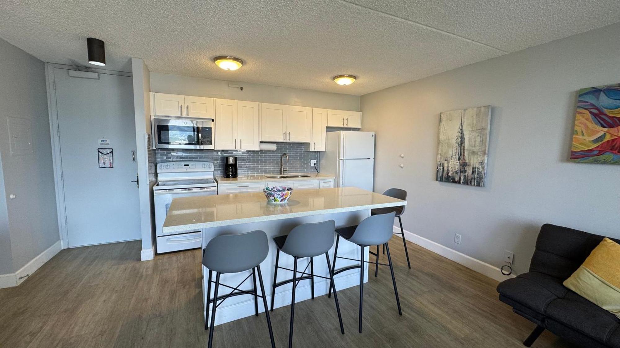 Free Parking, Pool, Sauna, Spa, Wifi, Bbq, Ac - Waikiki Banyan هونولولو المظهر الخارجي الصورة